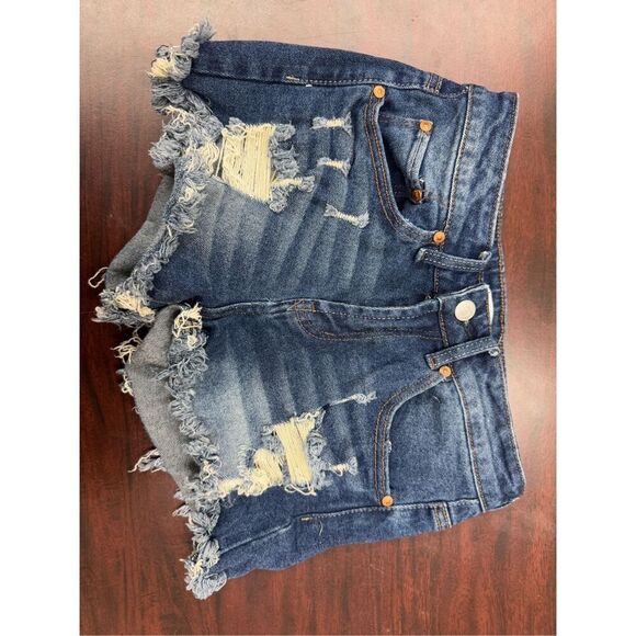 Almost Famous Distressed Denim Shorts Size 0 - Picture 1 of 5